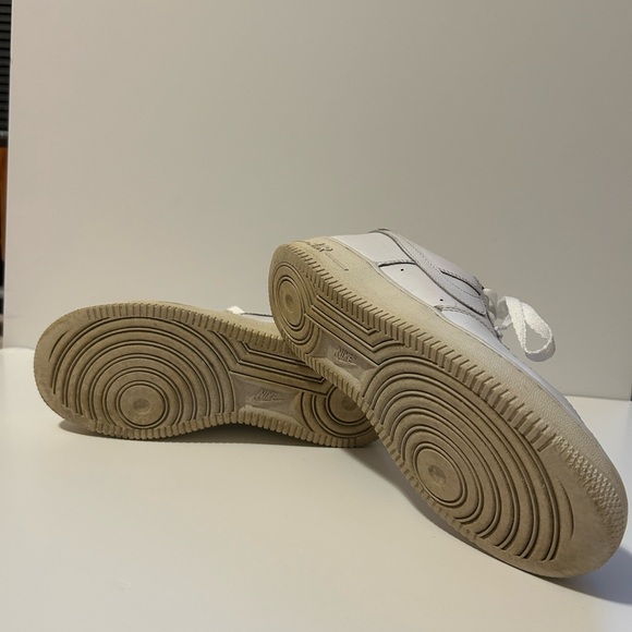 Womens Air Force 1’s - Picture 7 of 7